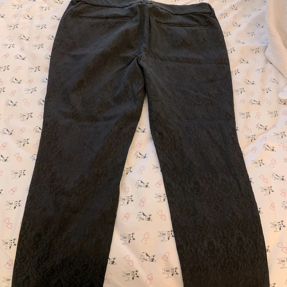 Old Navy crop pants with floral imprint.